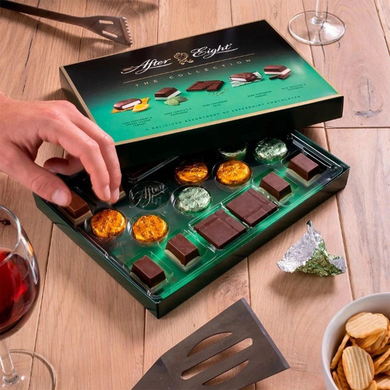 After Eight Mint Chocolates Collection 199g, Christmas Novelty Gift